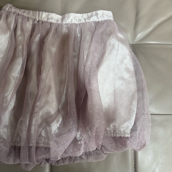 Baby gap shimmery skirt 
Size 5 - Picture 2 of 6